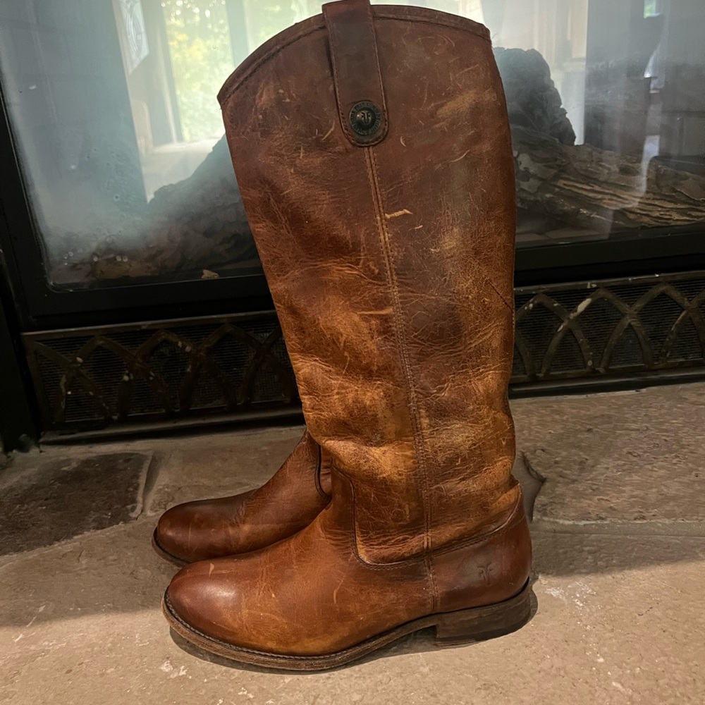 Frye Melissa Button boots women.. SOLD